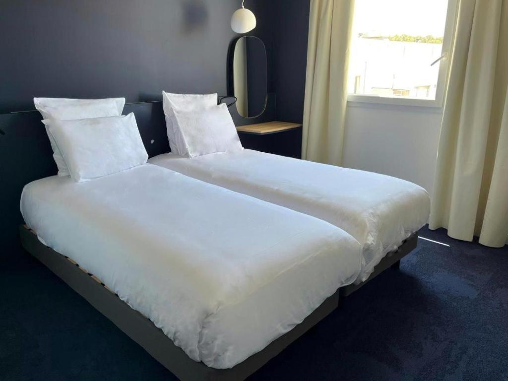 Golden Tulip Hotel & Rooftop Martigues Provence ห้อง รูปภาพ