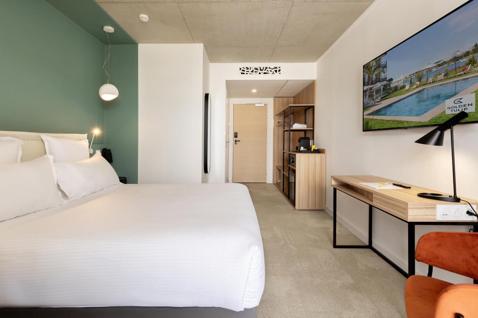 Golden Tulip Hotel & Rooftop Martigues Provence ห้อง รูปภาพ